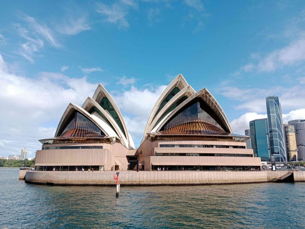 jeune fille australie voyage aupair